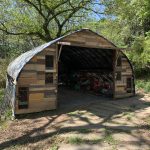 農機具小屋建てました。材料が高いので今ある材料や譲ってもらったもので工夫して建てました。